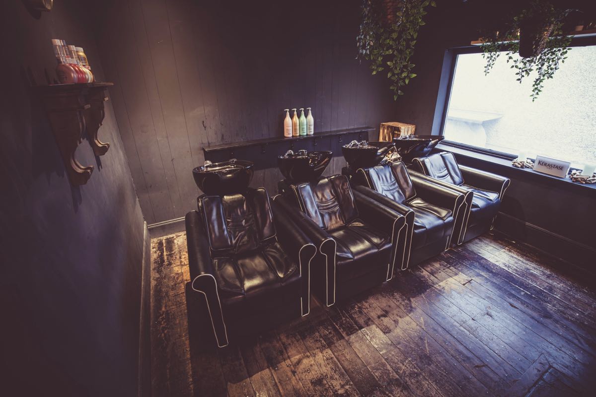 raw salon service area